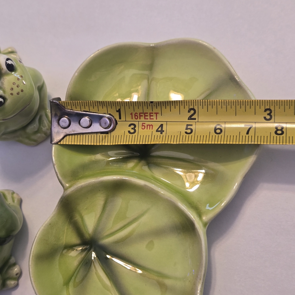 Vintage Frog Salt and Pepper Shakers. - Picture 11 of 12